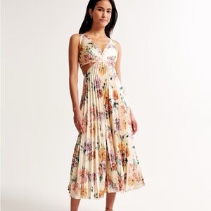 Abercrombie A&F Giselle Pleated Floral Dress S